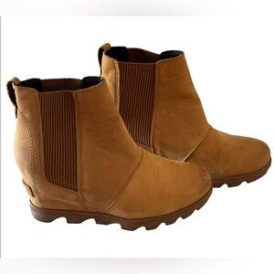 Sorel Joan of Arctic Boot size 6.5 Camel/Tan Waterproof Chelsea Wedge Bootie